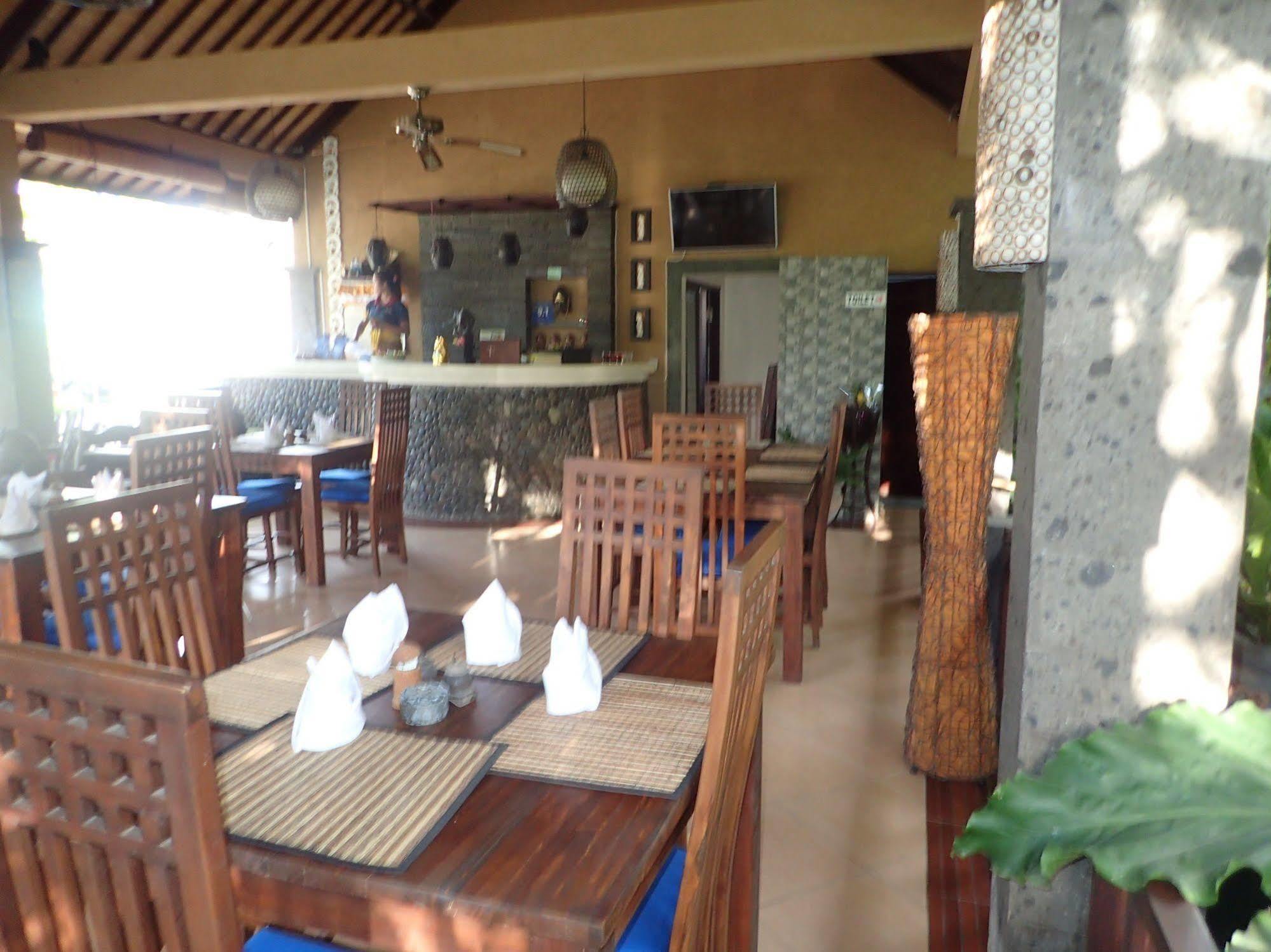 Alami Resort, Restaurant And Dive Center Амед Екстер'єр фото